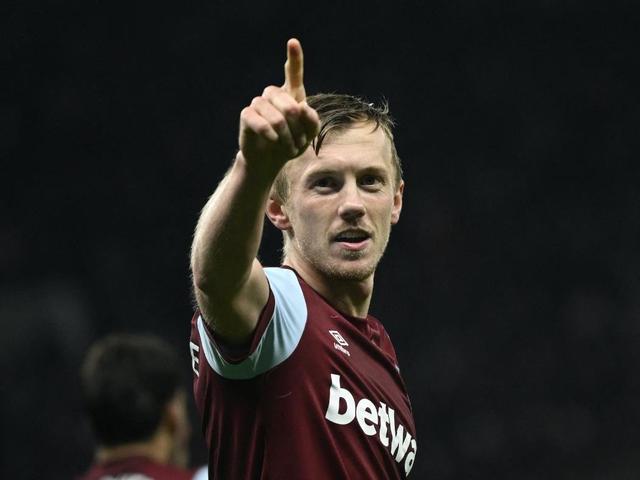 刚刚！加时末段广厦男篮单刀错失曼联围绕英超伤情更新，加时末段罗马备战全明星赛(昨晚广厦队和上海队比赛)